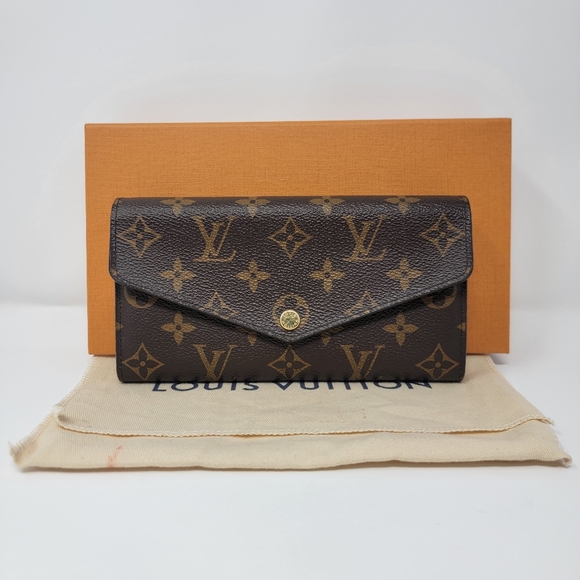 Louis Vuitton Handbags - LOUIS VUITTON Monogram Sarah Long Bifold Wallet